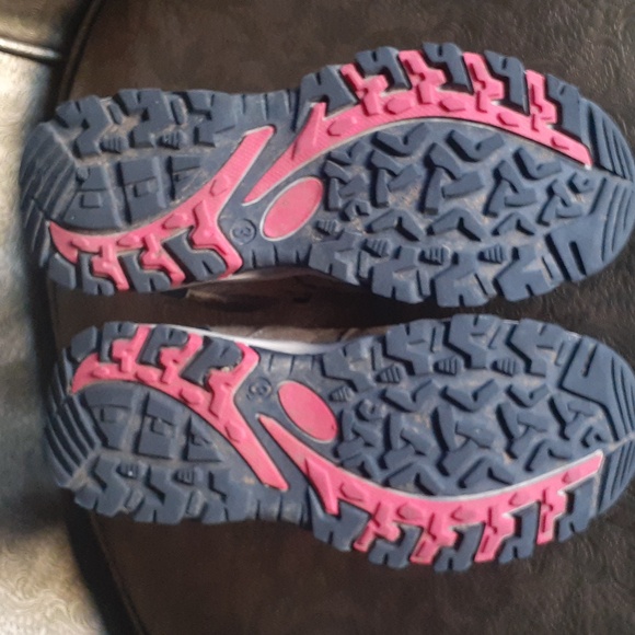 Girls BearPaw Hiking/Trail Boots - Picture 5 of 5